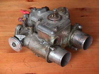 This is a Weber DCOE 42